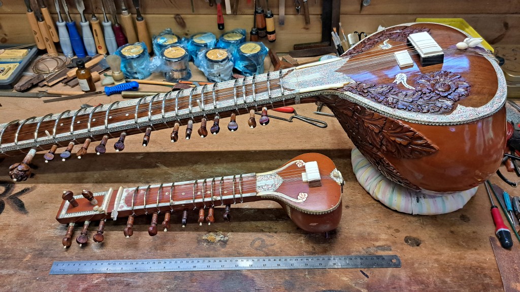 Tom Thumb sitar